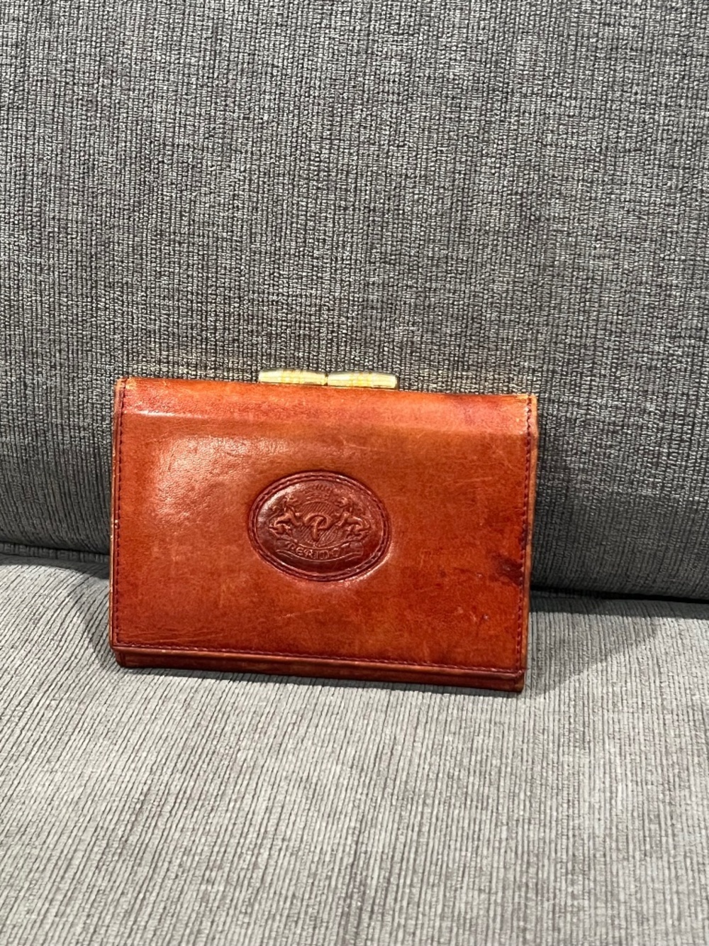 PERDOT Bifold Leather Wallet